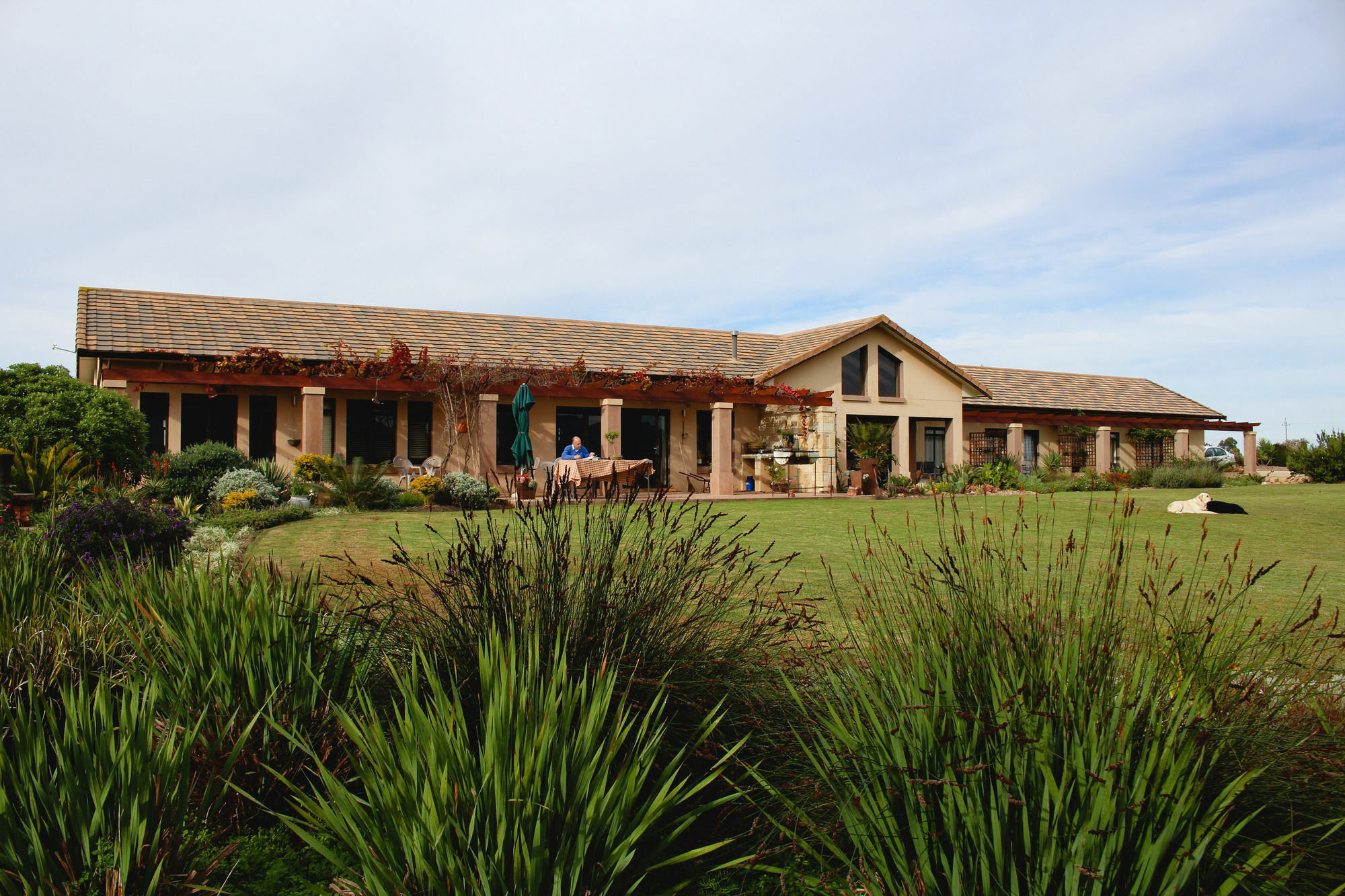 Inn Victori Guesthouse Victoria Bay Exterior photo